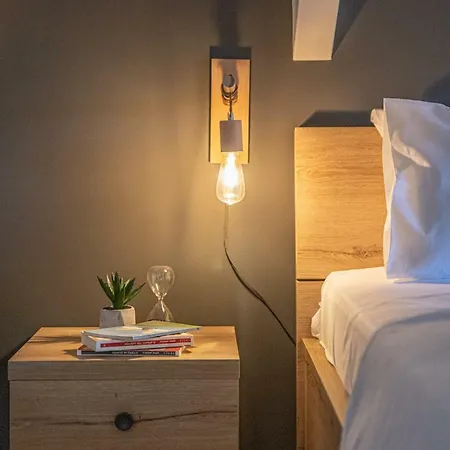 Gregory's Loft * 아이아 아나